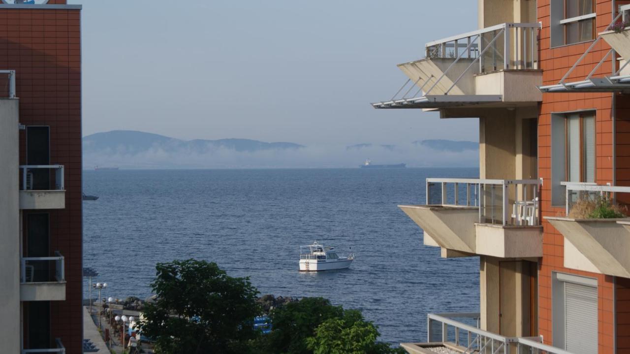 Cozy Apartment With Sea View And Free Parking Pomorie Luaran gambar
