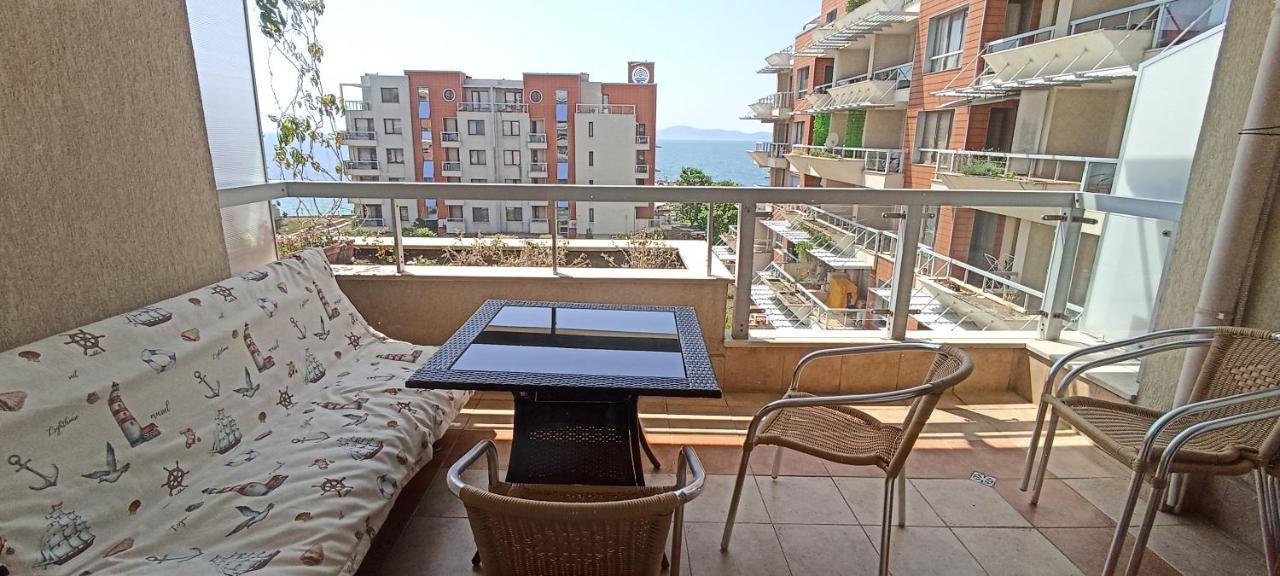 Cozy Apartment With Sea View And Free Parking Pomorie Luaran gambar